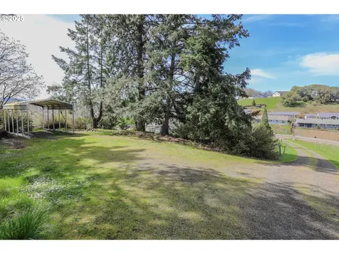 383 Little Valley Road Roseburg OR 97471