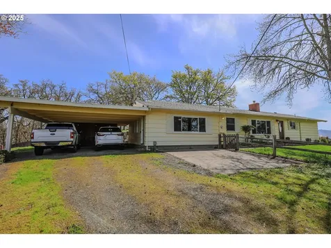 383 Little Valley Road Roseburg OR 97471
