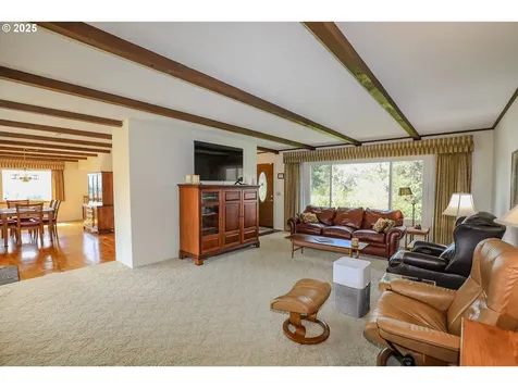 383 Little Valley Road Roseburg OR 97471