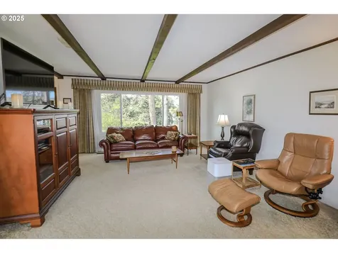 383 Little Valley Road Roseburg OR 97471