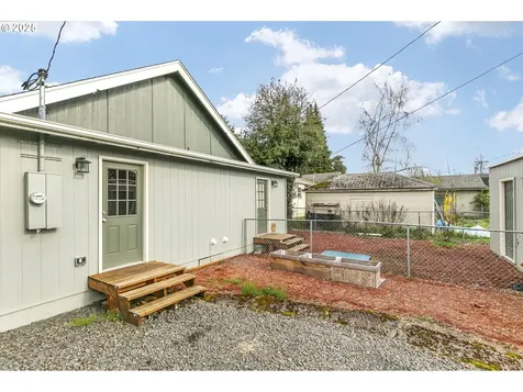 306 18th Avenue Longview WA 98632