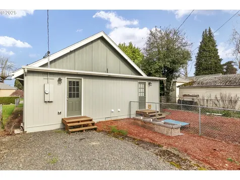 306 18th Avenue Longview WA 98632