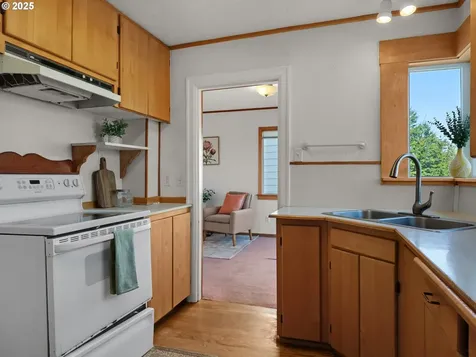 3168 Harrison Avenue Astoria OR 97103