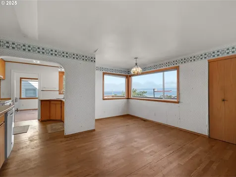 3168 Harrison Avenue Astoria OR 97103