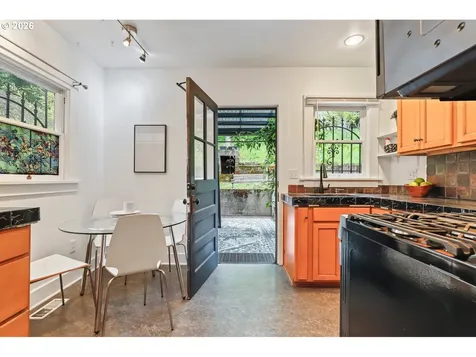 9897 NW Hoge Avenue Portland OR 97231