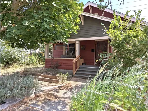 552 Statesman Street Ne Salem OR 97301