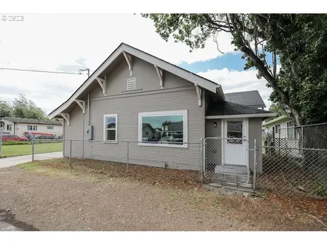 701 S 8th Avenue Kelso WA 98626