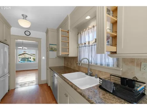 1149 Jerome Avenue Astoria OR 97103