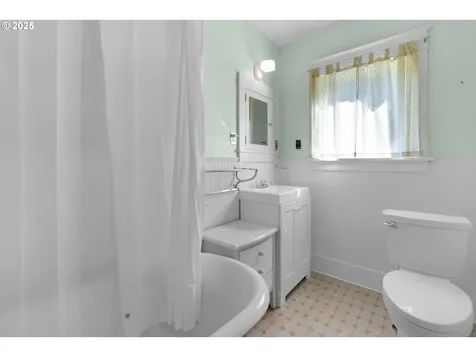 1149 Jerome Avenue Astoria OR 97103