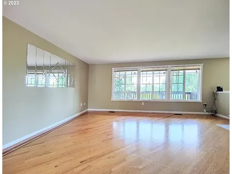 8571 Se 150th Avenue Happy Valley OR 97086