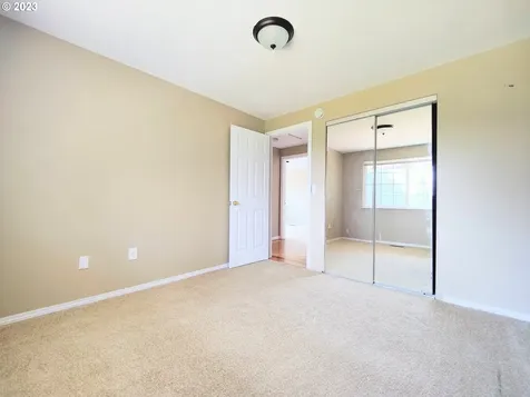 8571 Se 150th Avenue Happy Valley OR 97086