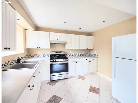 8571 Se 150th Avenue Happy Valley OR 97086