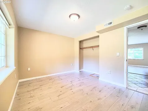 8571 Se 150th Avenue Happy Valley OR 97086