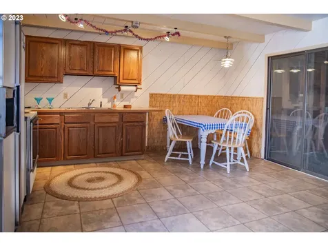 4 E Port Marina Drive Hood River OR 97031