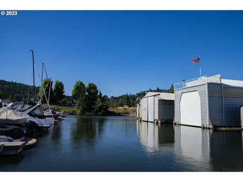 4 E Port Marina Drive Hood River OR 97031