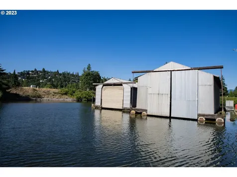 4 E Port Marina Drive Hood River OR 97031