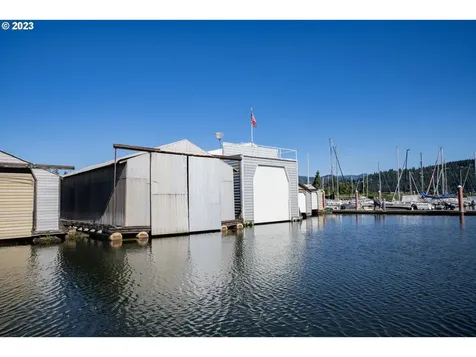 4 E Port Marina Drive Hood River OR 97031