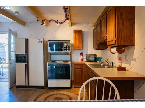 4 E Port Marina Drive Hood River OR 97031