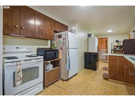 5291 10th Street SE Salem OR 97306
