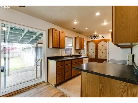 1115 S 8th Street Cottage Grove OR 97424