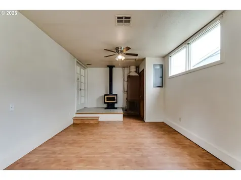 1115 S 8th Street Cottage Grove OR 97424