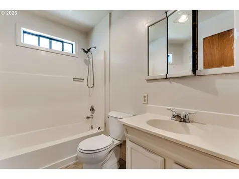 1115 S 8th Street Cottage Grove OR 97424