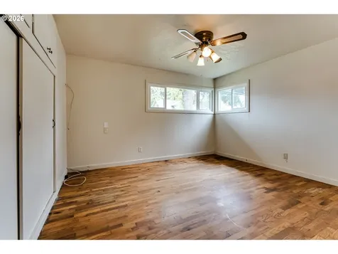 1115 S 8th Street Cottage Grove OR 97424