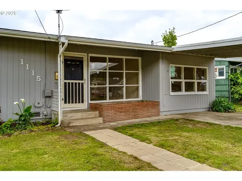 1115 S 8th Street Cottage Grove OR 97424