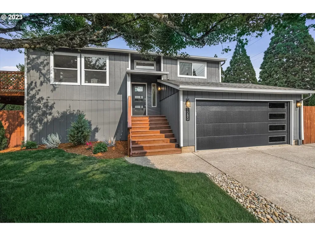 1280 S Elm Street Canby OR 97013