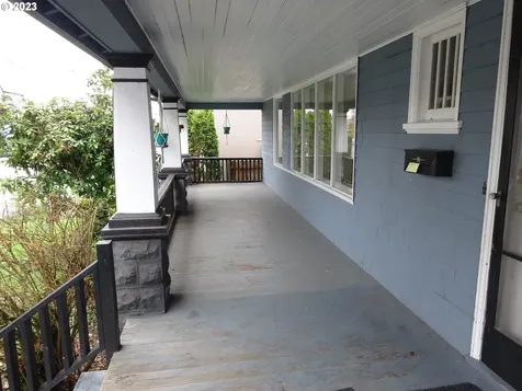 5915 SE Milwaukie Avenue Portland OR 97202
