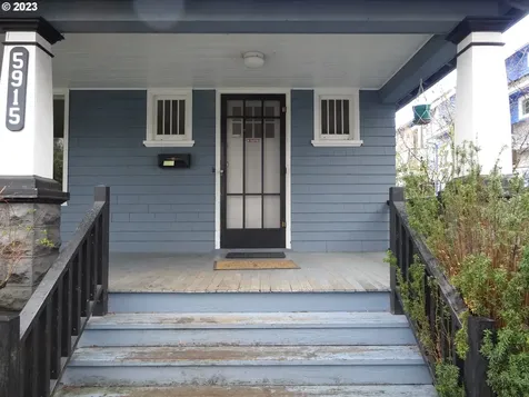 5915 SE Milwaukie Avenue Portland OR 97202