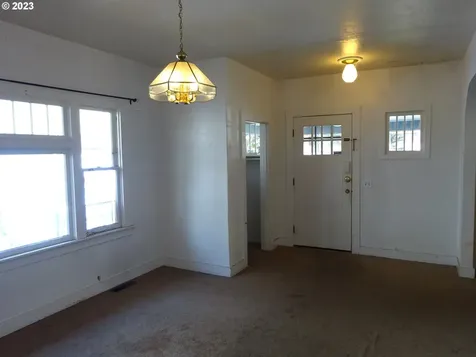 5915 SE Milwaukie Avenue Portland OR 97202
