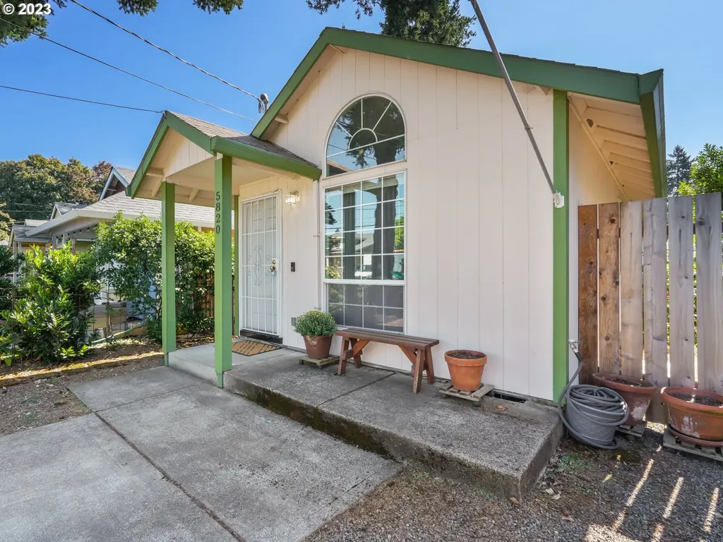 5820 Se Malden Street Portland OR 97206