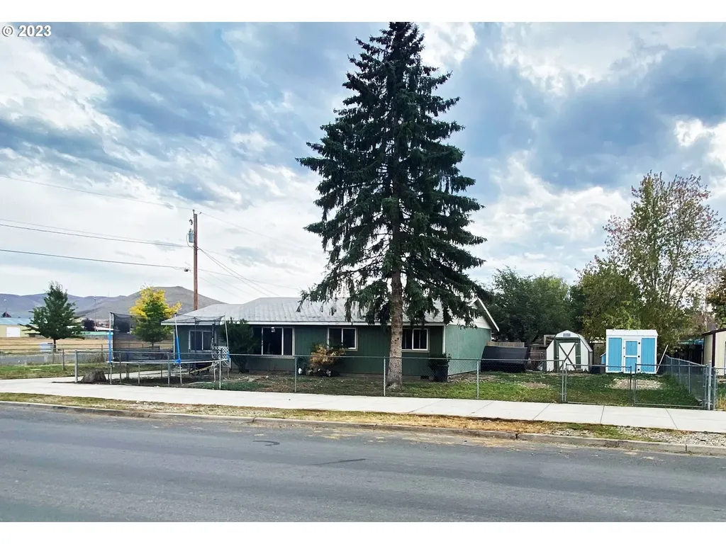 2875 Grove Street Baker City OR 97814
