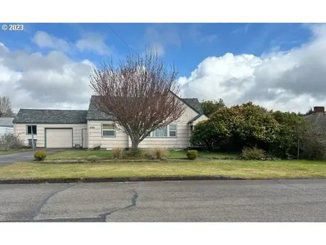 636 Laurel Street Florence OR 97439