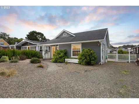 1632 Nw 34th Street Lincoln City OR 97367