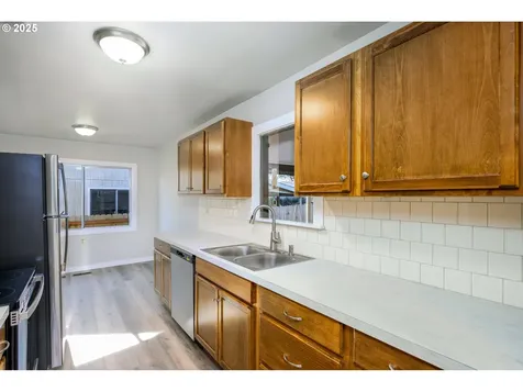 568 NE Nash Street Roseburg OR 97470