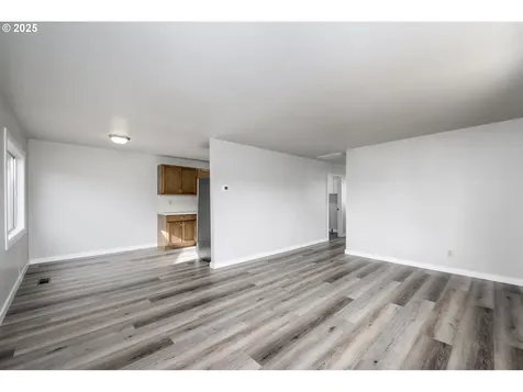 568 NE Nash Street Roseburg OR 97470
