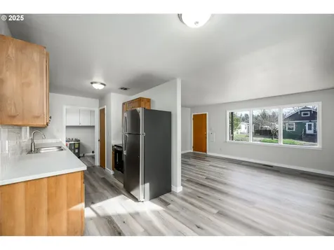 568 NE Nash Street Roseburg OR 97470