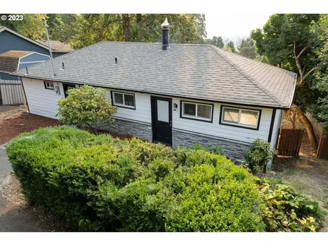 992 Terrace Drive Nw Salem OR 97304
