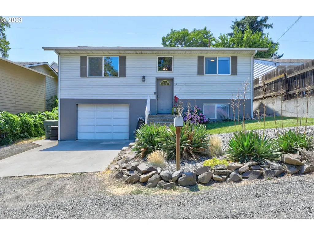914 E 7th Street The Dalles OR 97058