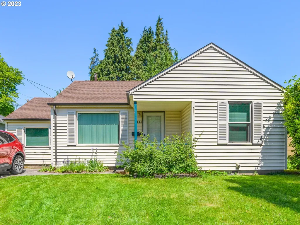 8445 Se Washington Street Portland OR 97216
