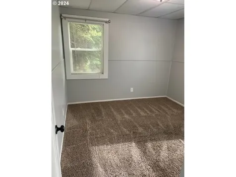 8445 Se Washington Street Portland OR 97216