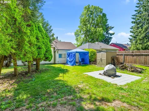 8445 Se Washington Street Portland OR 97216