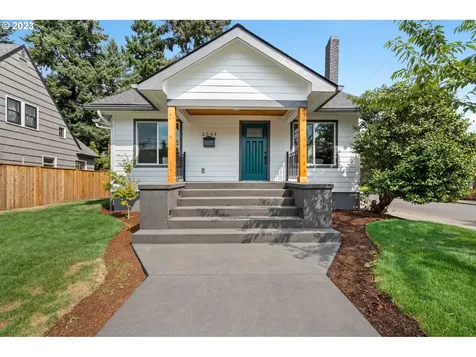 2504 NE 32nd Place Portland OR 97212