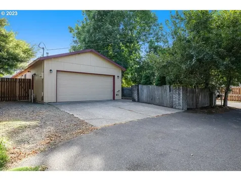16360 Frederick Street Oregon City OR 97045