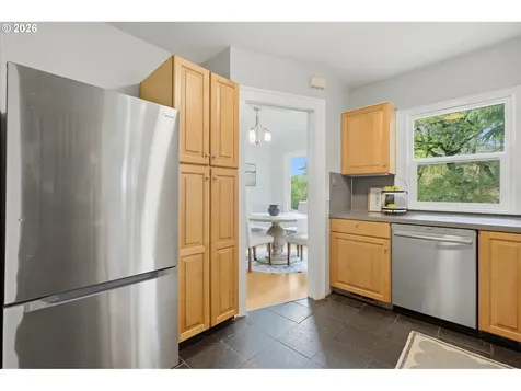 6303 SE 15th Avenue Portland OR 97202