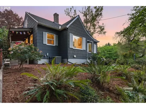 6303 SE 15th Avenue Portland OR 97202
