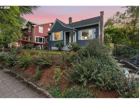 6303 SE 15th Avenue Portland OR 97202