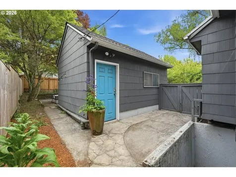 6303 SE 15th Avenue Portland OR 97202